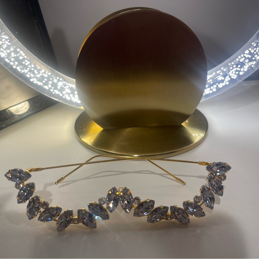 Elegant Gold and Silver Women's Hair Accessory